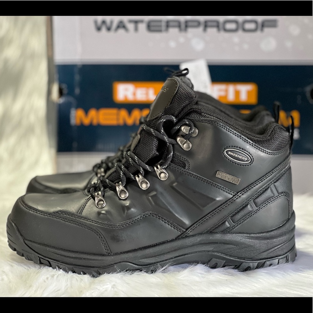 New SKECHERS Relaxed Fit Resment Traven boots - Picture 4 of 11